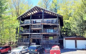 PECK-OF-HORVATH-&-TREMBLAY-ARRANGES-SALE-OF-MULTI-FAMILY-PROPERTY-IN-PLYMOUTH,-NH-FOR-$330,000